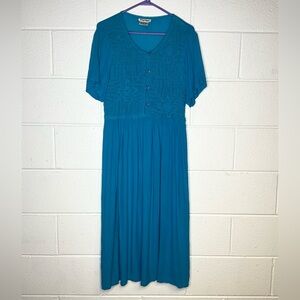 < Vintage Marisol Chic Blue Midi Dress with Lace Detail >